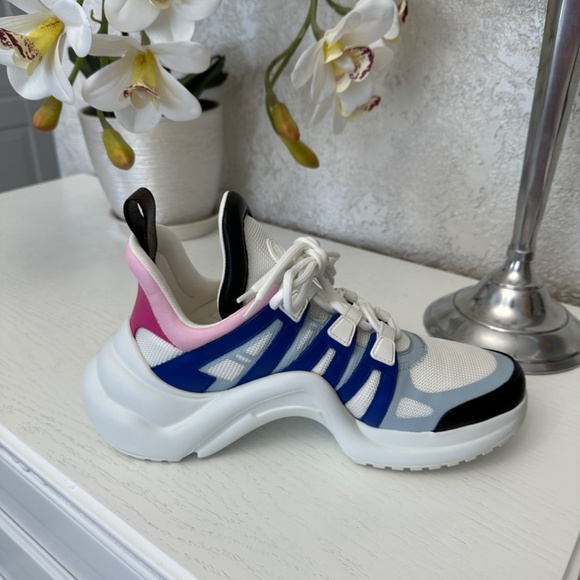 LOUIS VUITTON WOMEN'S LV ARCHLIGHT SNEAKER SIZE 40 AUTHENTIC❤️ - Picture 5 of 16